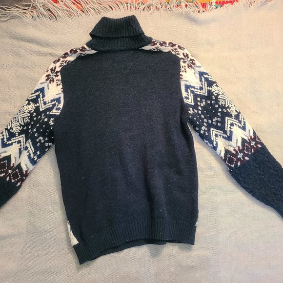 Winter Scene Wool Sweater - Picture 4 of 4